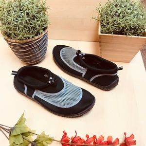 Women’s water shoe